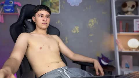 Snapshot of noah_magno chatting on April 2026 12:55:02 AM noah online show from April 2026 12:55:02 AM