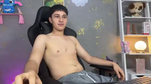 Snapshot of noah_magno chatting on April 2026 10:31:02 AM noah online show from April 2026 10:31:02 AM