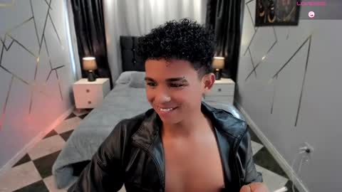 Snapshot of noah_smith04 chatting on February 2025 06:59:01 PM noah_smith04 online show from February 2025 06:59:01 PM