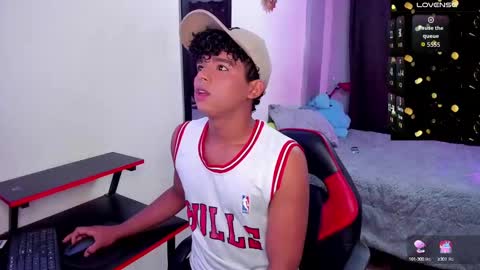 Snapshot of noah_smith04 chatting on October 2025 07:55:01 PM noah_smith04 online show from October 2025 07:55:01 PM