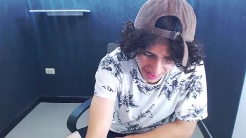 noah_sokolov online show from December 2025 03:06:01 PM