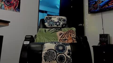 LIAM- noah online show from January 2025 03:22:01 PM