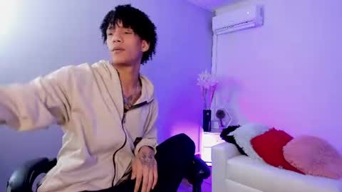 Snapshot of noahbull19 chatting on June 2026 02:12:01 AM noahbull19 online show from June 2026 02:12:01 AM