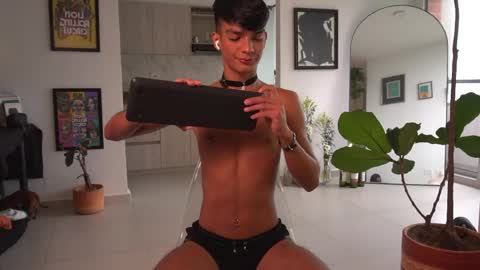 Noah     online show from April 2026 05:08:02 PM