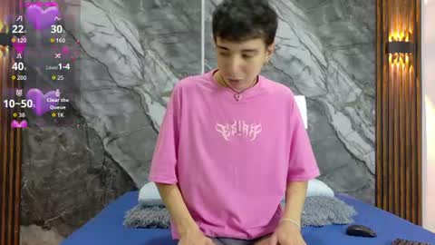 Snapshot of noahwalker__ chatting on July 2026 11:34:01 AM online show from July 2026 11:34:01 AM