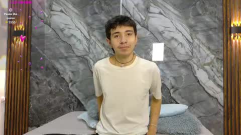Snapshot of noahwalker__ chatting on July 2026 11:05:01 AM online show from July 2026 11:05:01 AM