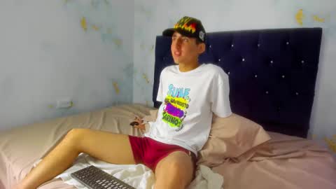 noahwhitee online show from November 2025 06:52:02 PM