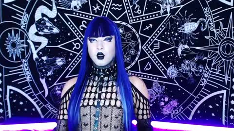 caroline online show from April 2026 09:48:01 PM