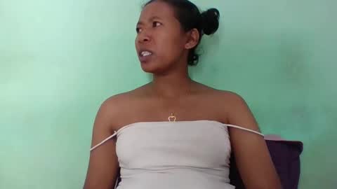 noellah online show from April 2026 03:28:01 PM