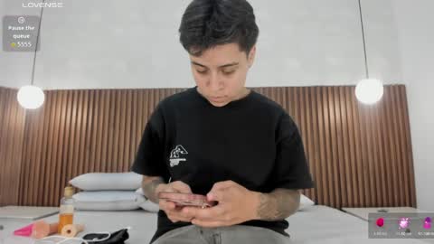 Snapshot of noha_parker chatting on April 2026 08:25:02 PM Noha online show from April 2026 08:25:02 PM
