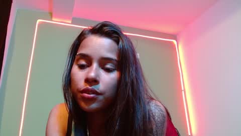 Noha Thomson online show from December 2024 08:53:02 PM