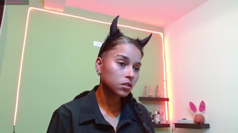 Noha Thomson online show from January 2025 08:30:01 PM