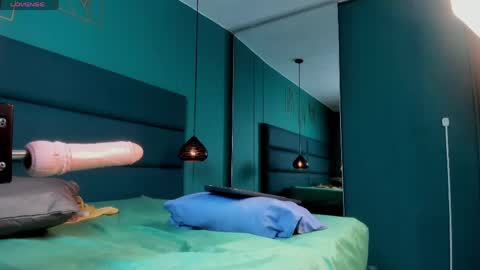 Snapshot of nohemi_bach chatting on April 2026 10:12:01 PM Nohemi online show from April 2026 10:12:01 PM