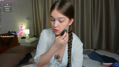 Snapshot of noirmelly chatting on June 2026 06:21:01 PM noirmelly online show from June 2026 06:21:01 PM