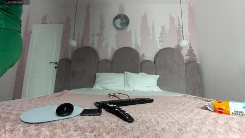 Snapshot of noladonovan chatting on April 2026 07:00:01 PM Nola online show from April 2026 07:00:01 PM