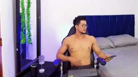 Im Nolan  online show from November 2025 02:38:01 PM