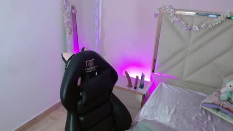 nooah_tay online show from March 2026 03:10:01 AM