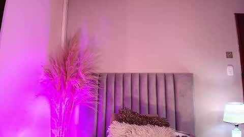 Nora Da Silva online show from September 2025 12:32:01 AM