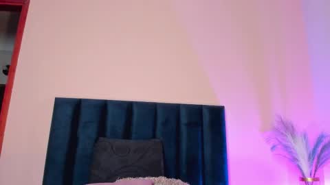 Nora Da Silva online show from October 2025 12:33:02 AM