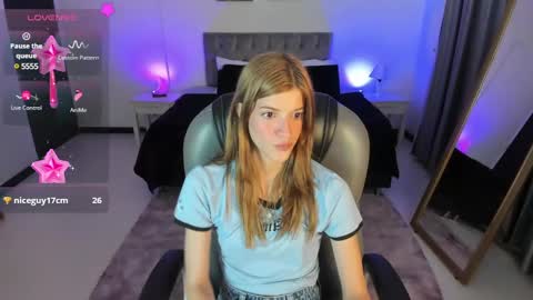 Nora online show from March 2025 07:11:02 PM