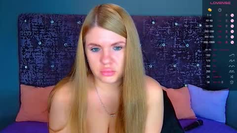 Nora online show from October 2025 01:48:02 AM