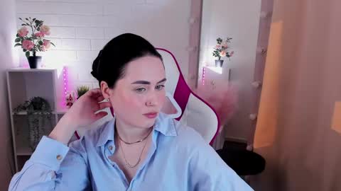 Nora online show from April 2026 06:41:02 AM