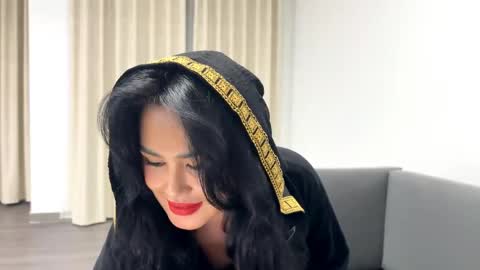 Snapshot of norastell chatting on April 2026 05:18:01 PM Ariana online show from April 2026 05:18:01 PM