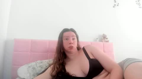 Emily snow online show from February 2026 08:26:01 PM