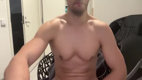 north_guy799643 online show from March 2026 04:43:01 PM