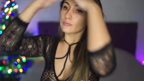 Tina online show from December 2025 08:16:02 PM