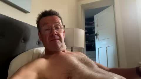 Snapshot of nottsaust chatting on May 2026 02:17:01 AM Nottsaust online show from May 2026 02:17:01 AM