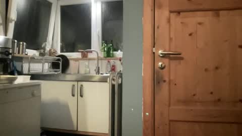 noux69 online show from October 2025 05:28:01 PM