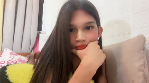 Snapshot of nova_licious chatting on May 2026 02:45:01 PM nova_licious online show from May 2026 02:45:01 PM