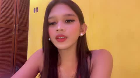 Snapshot of nova_licious chatting on May 2026 05:10:01 PM nova_licious online show from May 2026 05:10:01 PM