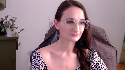 Snapshot of nova_mystic chatting on October 2025 12:05:01 PM nova_mystic online show from October 2025 12:05:01 PM