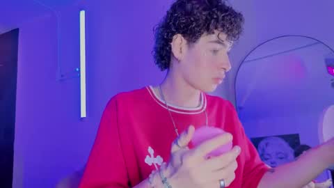 Nova Salvatore online show from March 2026 03:19:02 AM