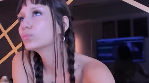 Snapshot of novabeaumont chatting on November 2025 06:30:02 PM novabeaumont online show from November 2025 06:30:02 PM