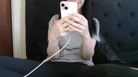 Olivia online show from April 2026 02:54:01 PM