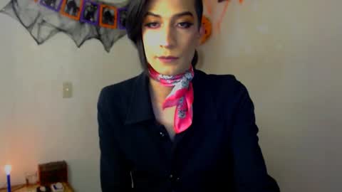 Nova...  online show from October 2025 09:27:02 PM