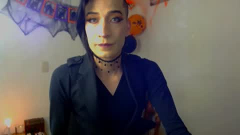 Nova...  online show from October 2025 10:10:01 PM