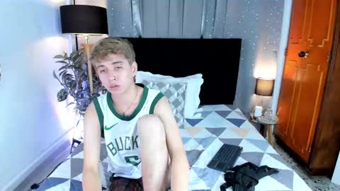 NovayBrian online show from January 2025 04:54:02 AM