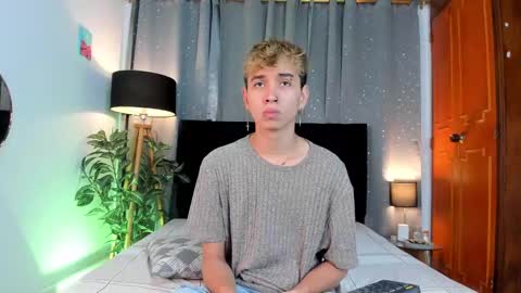 NovayBrian online show from February 2025 04:33:01 AM