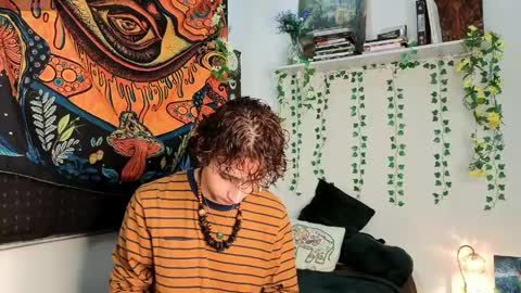 maxie online show from April 2026 04:20:02 AM