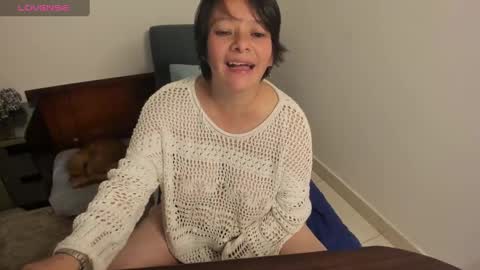 nuit_rose online show from February 2025 07:51:02 AM