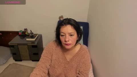 nuit_rose online show from September 2025 02:22:02 AM