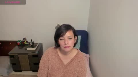 nuit_rose online show from September 2025 02:34:02 AM