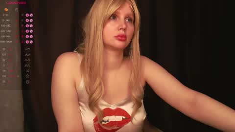 Snapshot of nutcrewlove chatting on May 2026 09:21:02 PM WEELCOMEEEEEEEEEE online show from May 2026 09:21:02 PM