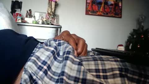 KN online show from December 2025 06:58:01 PM