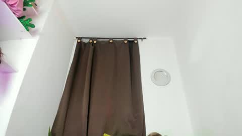 Snapshot of nyalgasai1 chatting on February 2026 05:19:02 AM Nia online show from February 2026 05:19:02 AM