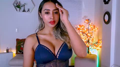 Snapshot of nycole_1988 chatting on December 2024 11:34:02 PM Nycole online show from December 2024 11:34:02 PM
